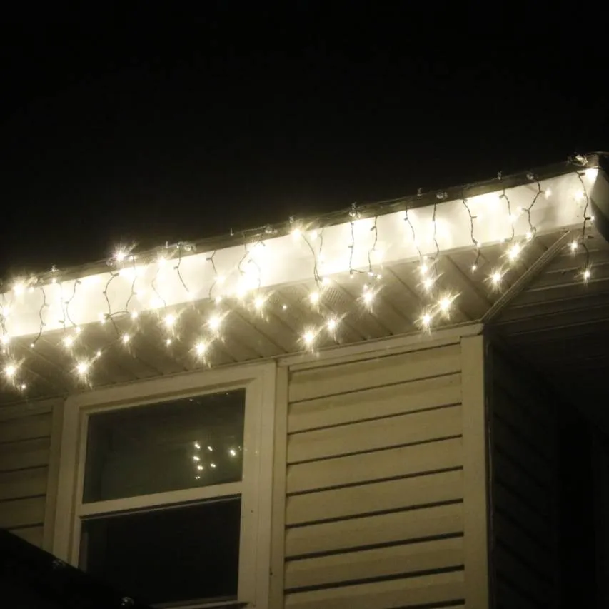 100-light M5 Warm White LED Icicle Lights, Green Wire