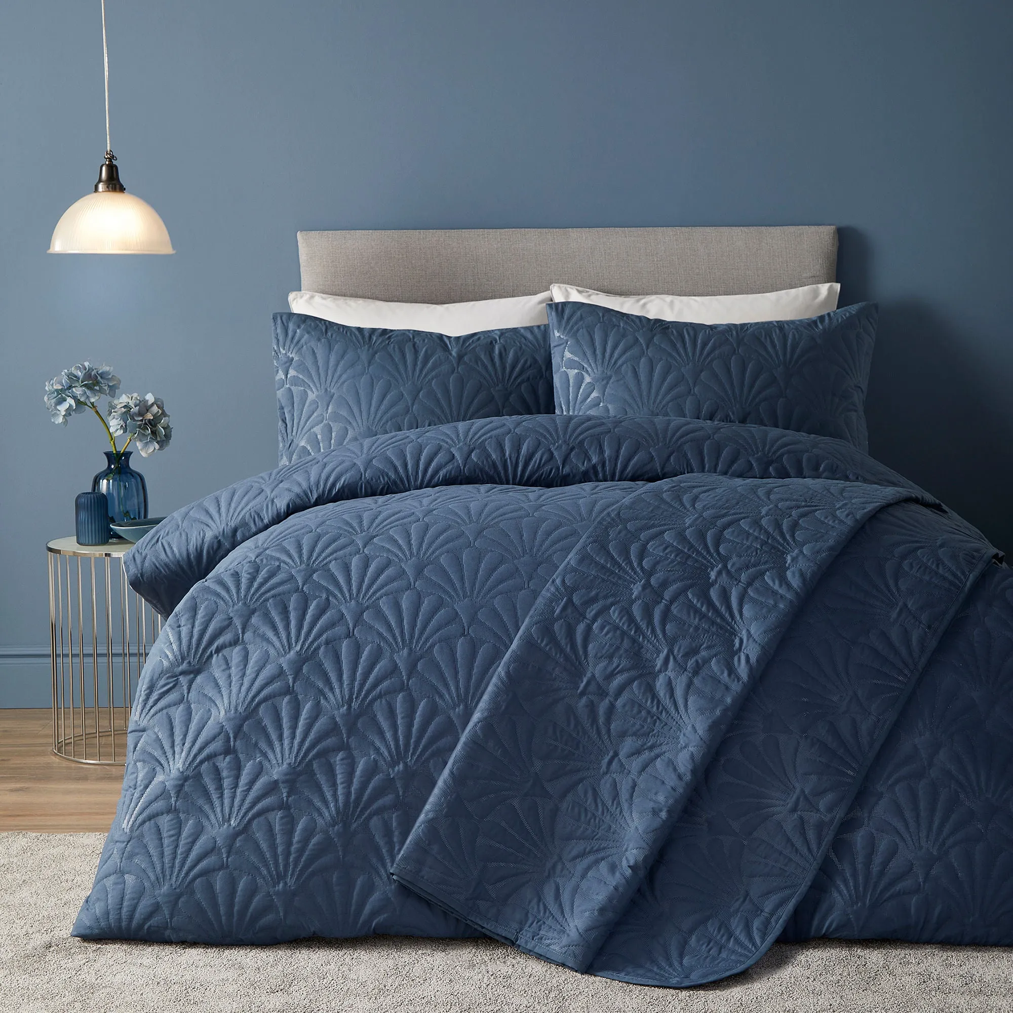 Cavali Duvet Cover Set by Serene in Dark Blue