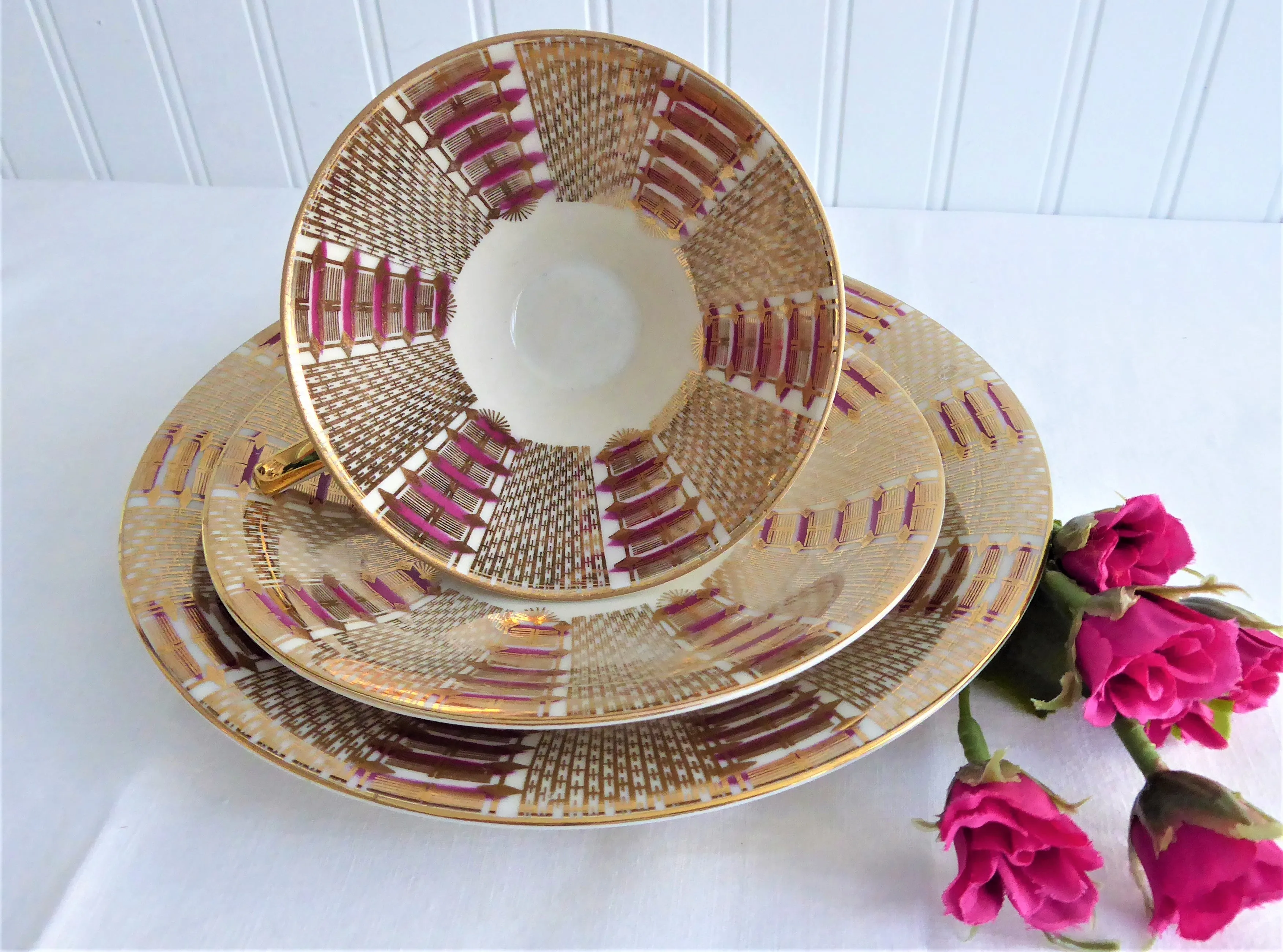 Gorgeous Art Deco Teacup Trio Bavaria Gold Mesh Magenta Martini Shape Cup 1930s