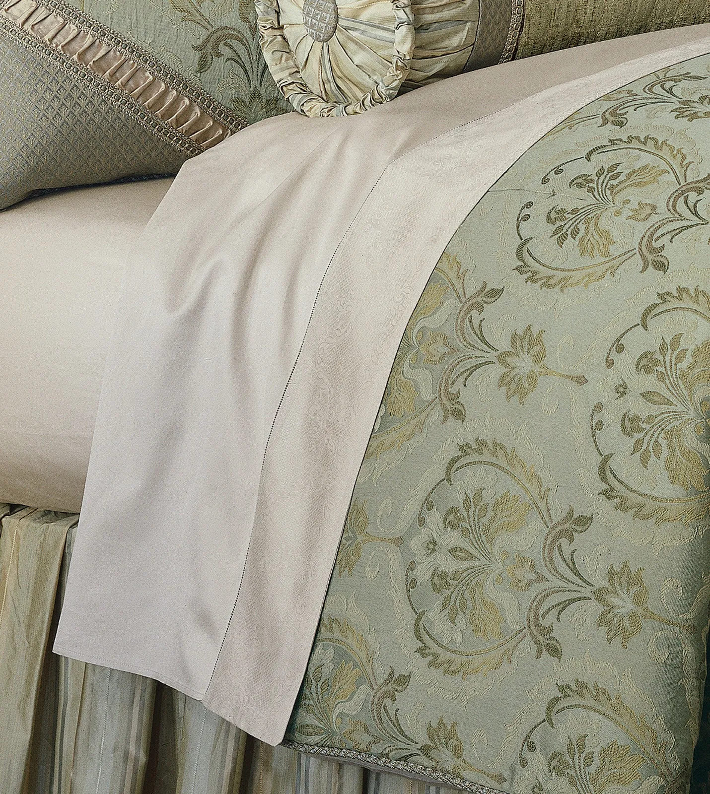 Jasmine Damask Duvet Cover