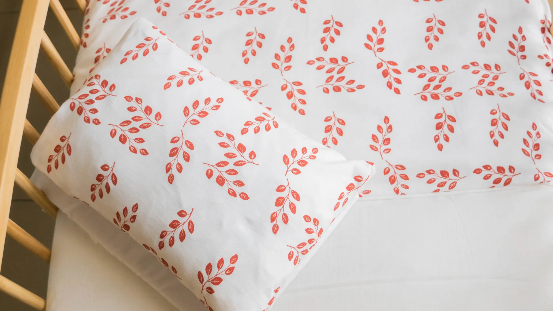 Leaf pattern duvet cover and pillow case