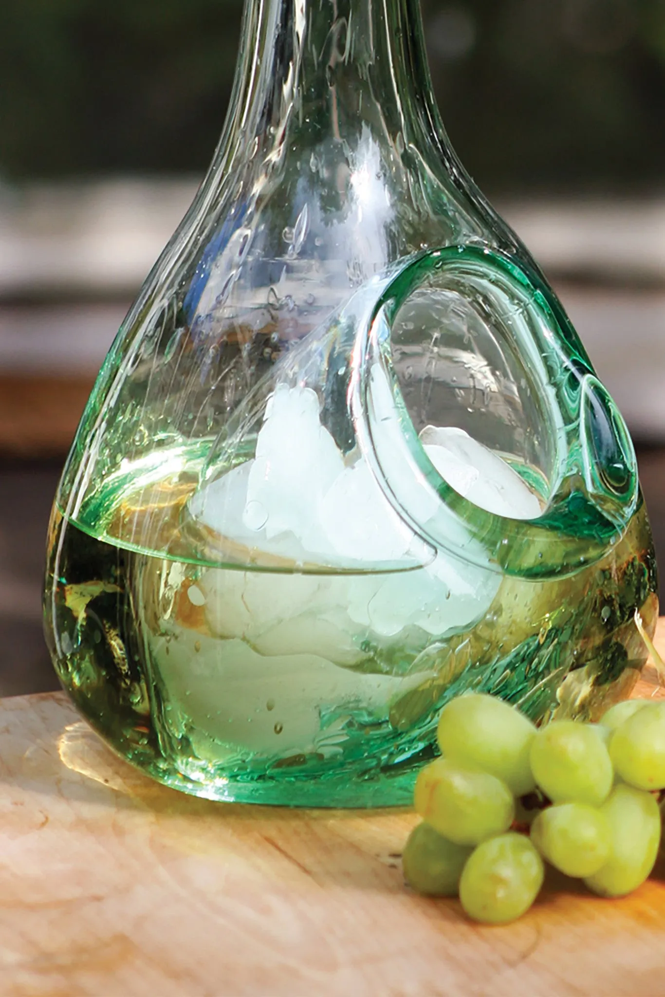 Modern Glass Wine Decanter With Ice Pocket