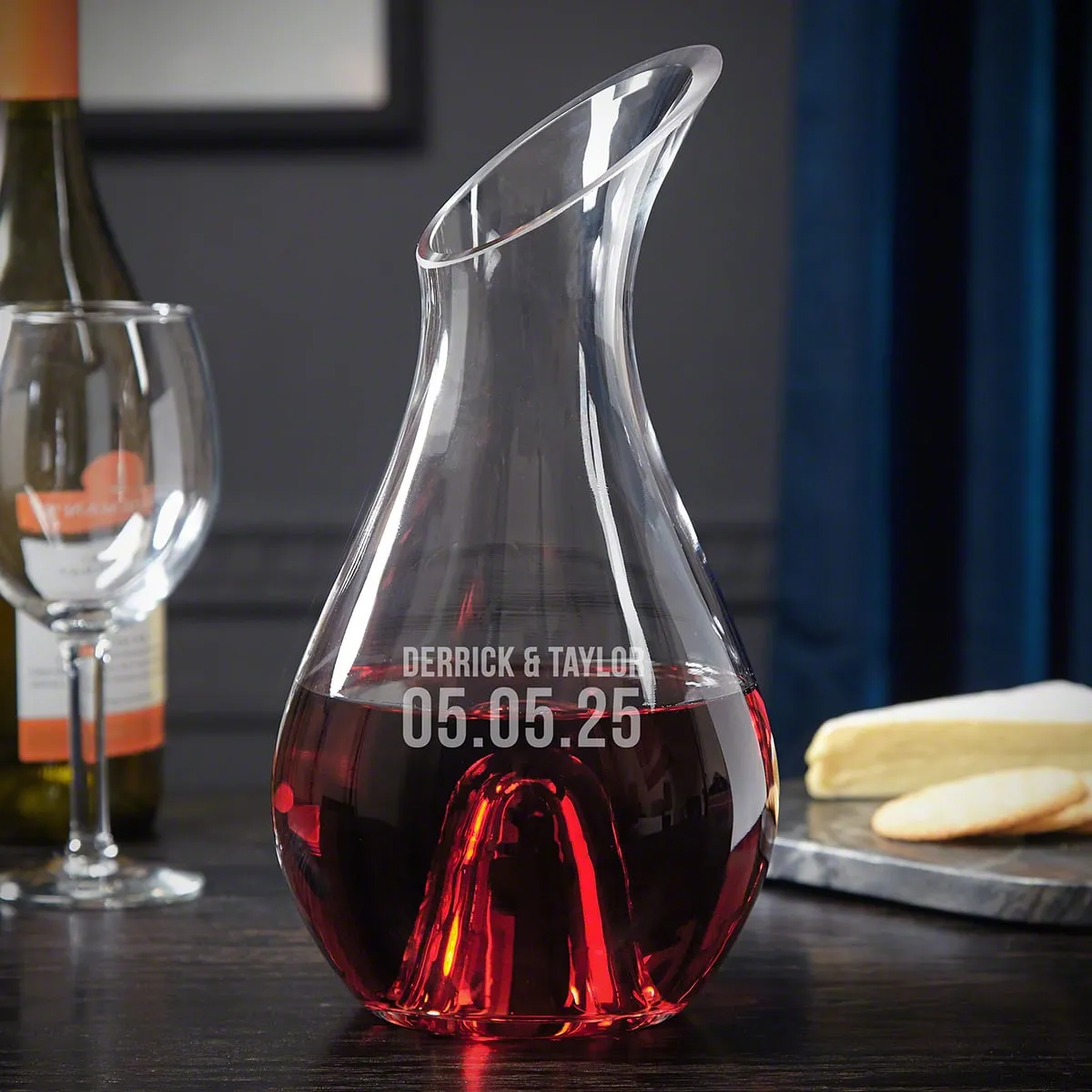 Salvestro Engraved Wine Decanter