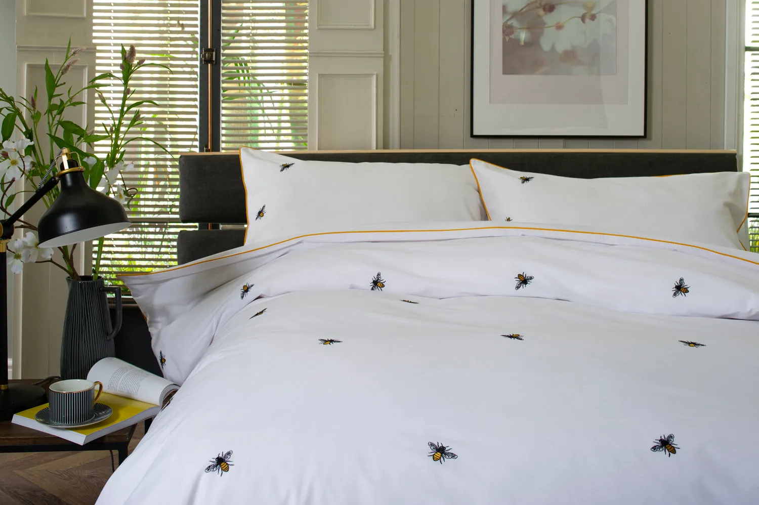 TLC Bees Embroidered 100% Cotton Duvet Bedlinen