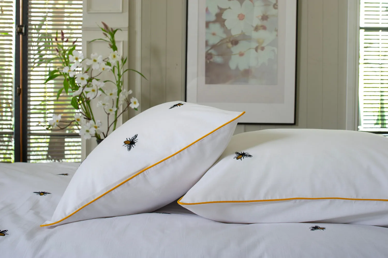 TLC Bees Embroidered 100% Cotton Duvet Bedlinen