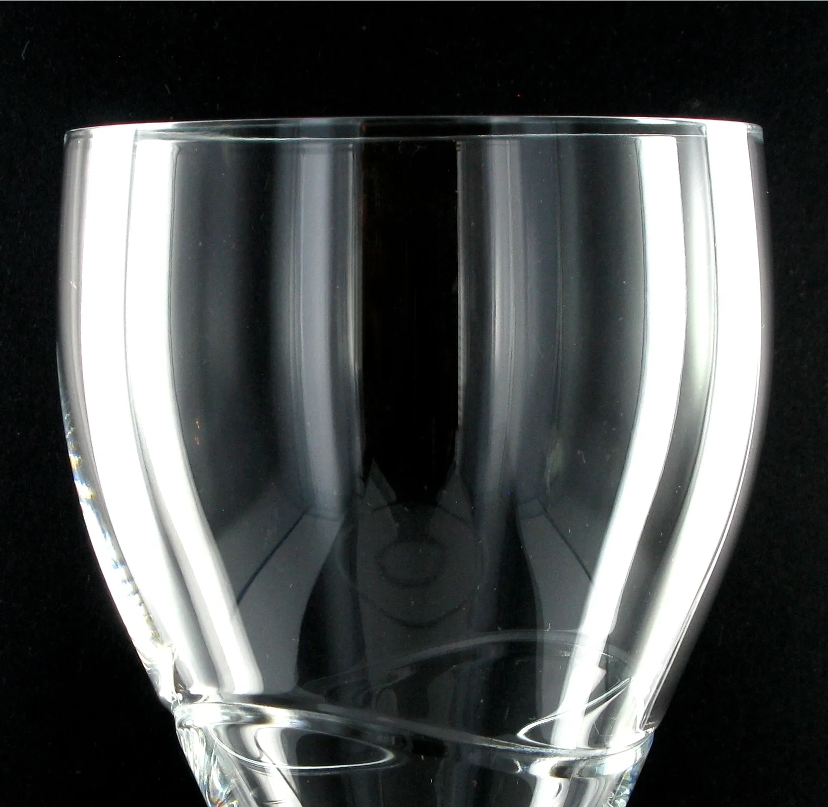 Verona Wine Goblet Pair with Presentation Box & Free Engraving