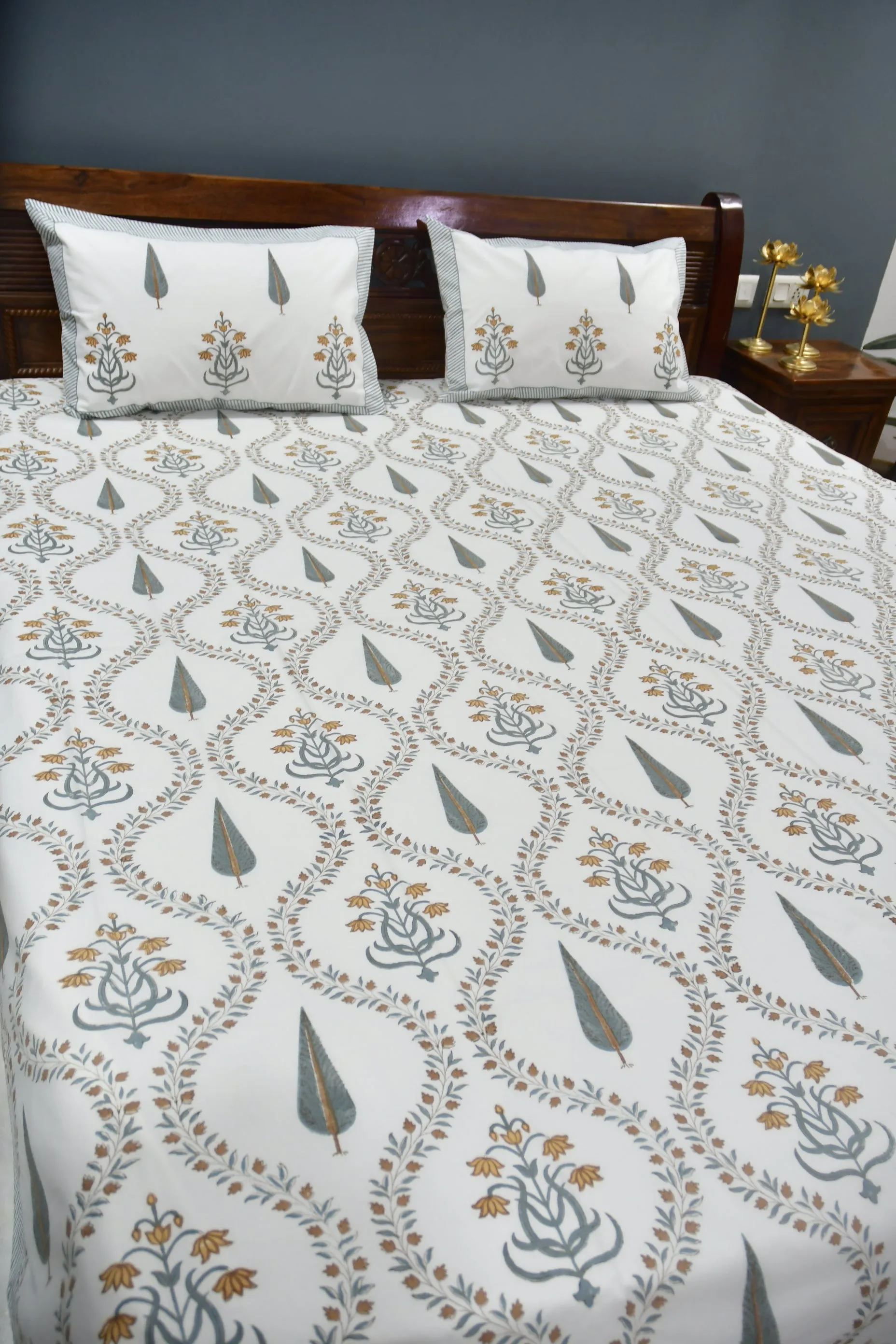 Yellow Mughal Jaal Bedsheet : Sunshine & Mughal Majesty